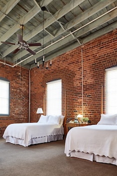 Studio, 2 Queen Beds, Accessible, Non Smoking