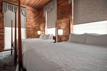 Superior Studio, 1 Queen Bed, Non Smoking
