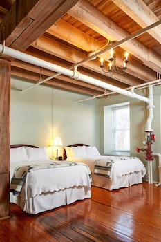 Deluxe Room, 2 Double Beds, Accessible, Non Smoking