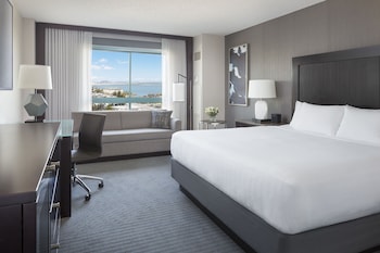 Suite, Bay View