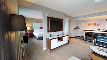 Suite, Bay View