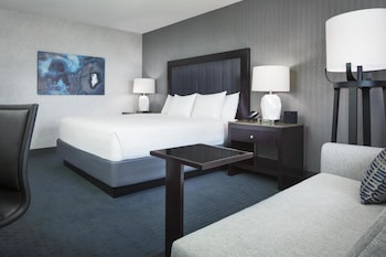 Room, 1 King Bed, Accessible, Bathtub