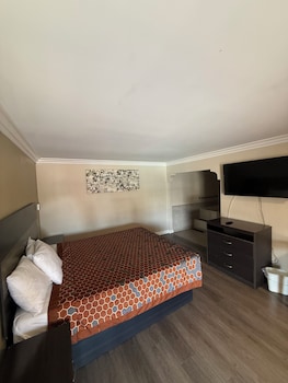 Honeymoon Room