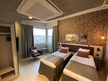 Business Twin Room