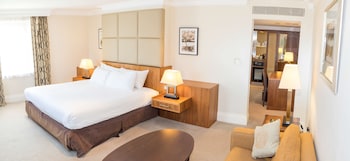 Suite, 1 King Bed, Non Smoking, Bathtub (Walk-in Shower;with Sofabed)