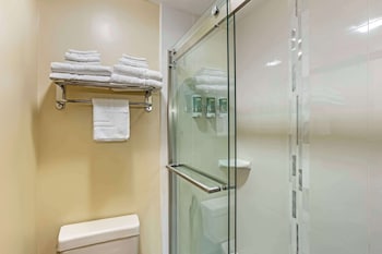 Standard Room, 2 Queen Beds, Non Smoking, Balcony