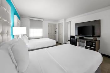 Room, 2 Double Beds, Smoking