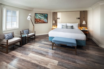 Room, 1 King Bed, Resort View