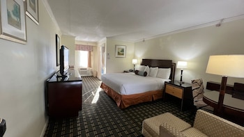 Standard Room, 1 King Bed