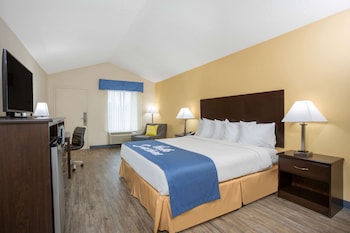 Standard Room, 1 King Bed