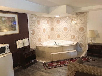 Suite, 1 King Bed, Non Smoking
