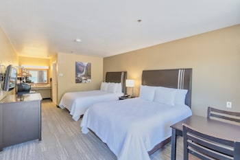 Standard Quadruple Room, 2 Queen Beds, Accessible, Non Smoking