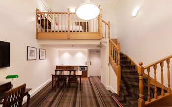 Deluxe Loft, 1 King Bed