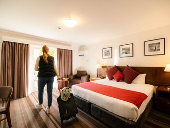 Superior Room, 1 King Bed