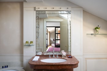 Cavour Suite
