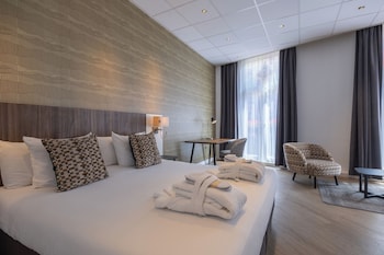 Premium Room, City View