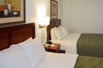 Room, 2 Queen Beds, Non Smoking, Ground Floor