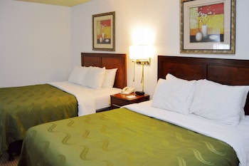 Room, 2 Queen Beds, Non Smoking, Ground Floor