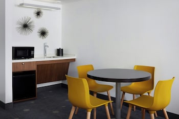 Suite, 1 Bedroom, City View