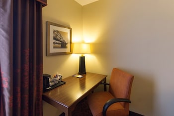 Room, 1 King Bed, Accessible, Bathtub (Mobility/Hearing)
