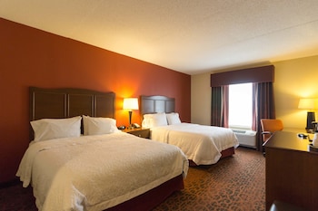 Room, 2 Queen Beds, Accessible, Non Smoking (Roll-in Shower)