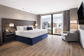1 King Bed, One Bedroom