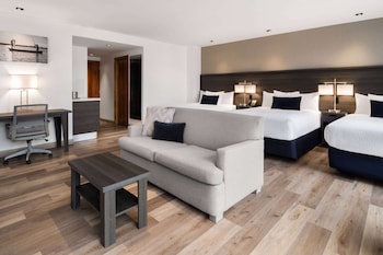 3 Double Beds, Balcony