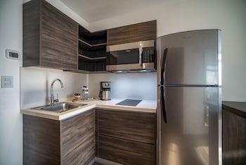 1 King Studio Kitchenette