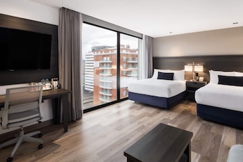 2 Queen Bed, One Bedroom