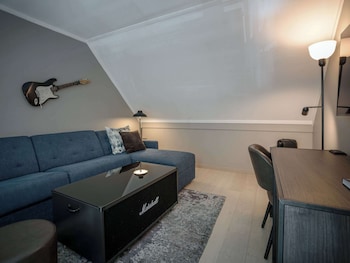 Deluxe Double Room, 1 Double Bed with Sofa bed, Non Smoking