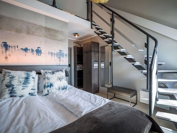 Deluxe Double Room, 1 Double Bed with Sofa bed, Non Smoking