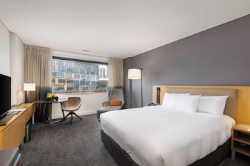 Deluxe Room, 1 Queen Bed (City Skyline)
