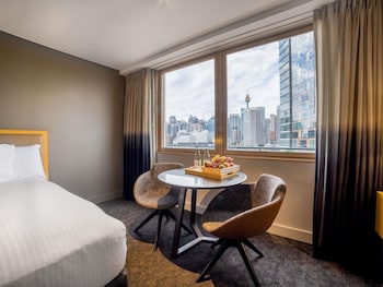 Deluxe Room, 1 Queen Bed (City Skyline)