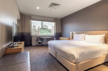 Executive 1 Bedroom Loft Suite, 1 King Bed (Darling Harbour Facing)