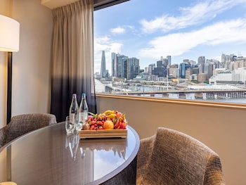 Executive Suite, 2 Double Beds (Darling Harbour Facing)