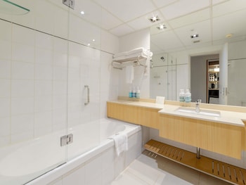 Executive Suite, 2 Double Beds (Darling Harbour Facing)