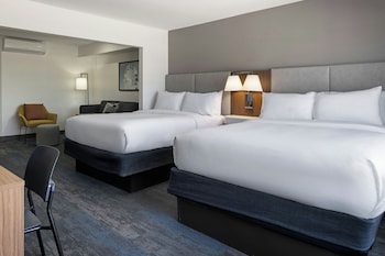 Room, Multiple Beds