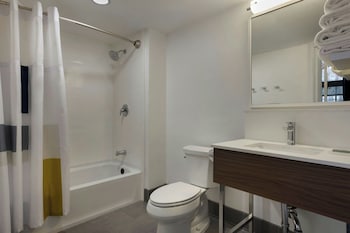 Room, Multiple Beds