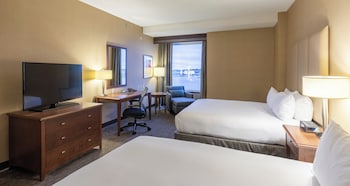 Club Room, 2 Queen Beds, Harbour View, Free Breakfast