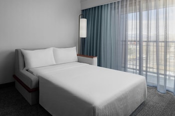 Room, 1 King Bed, Accessible Bathtub