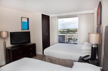 Suite, Balcony, Pool and Partial Intracoastal view