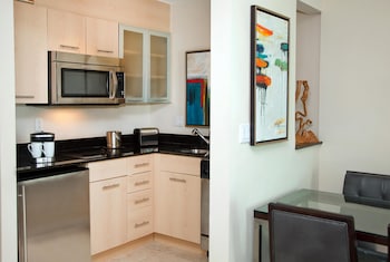Suite, 1 King Bed, Balcony, City View