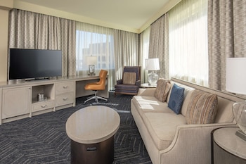 Suite, 1 King Bed (Parlor)