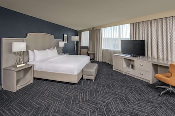 Junior Suite, 1 King Bed, City View
