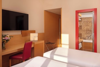 Classic Twin Room