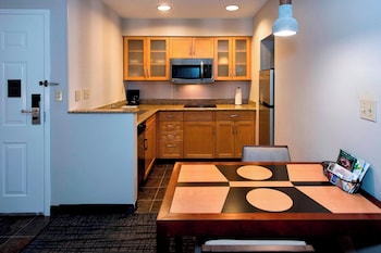 Suite, 2 Bedrooms (Mobility Accessible, Tub)
