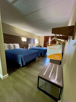 Standard Room, 2 Queen Beds, Non Smoking