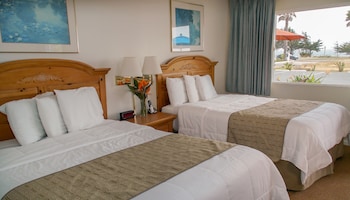 Room, 2 Queen Beds, Non Smoking, Partial Ocean View