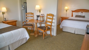 Room, 2 Queen Beds, Non Smoking, Ocean View
