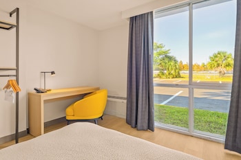 Two Twin Beds, Mobility/Hearing Accessible Room, Tub w/ Grab Bars, Non-Smoking